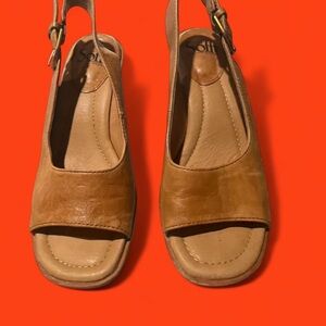 Sexy Sofft Women's Brown Leather Wedge Sandals #wedges #womensshoes #sandals